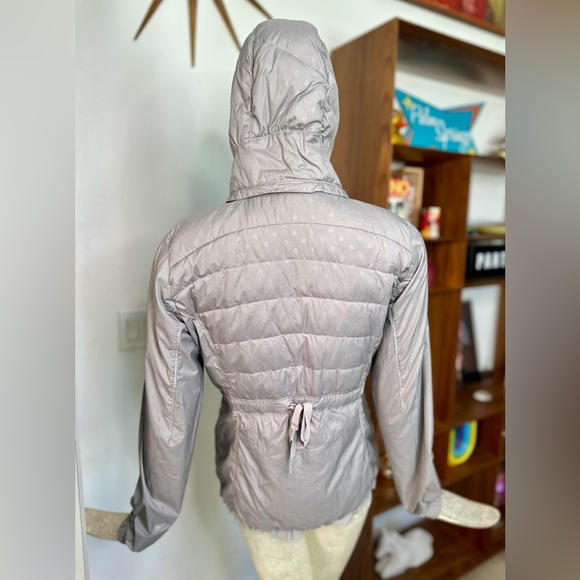 Lulelemon Athletica Grey Goose Down Zip-up Jacket w/ Hood & Ruffle. Size 6 🩶 - Picture 12 of 16